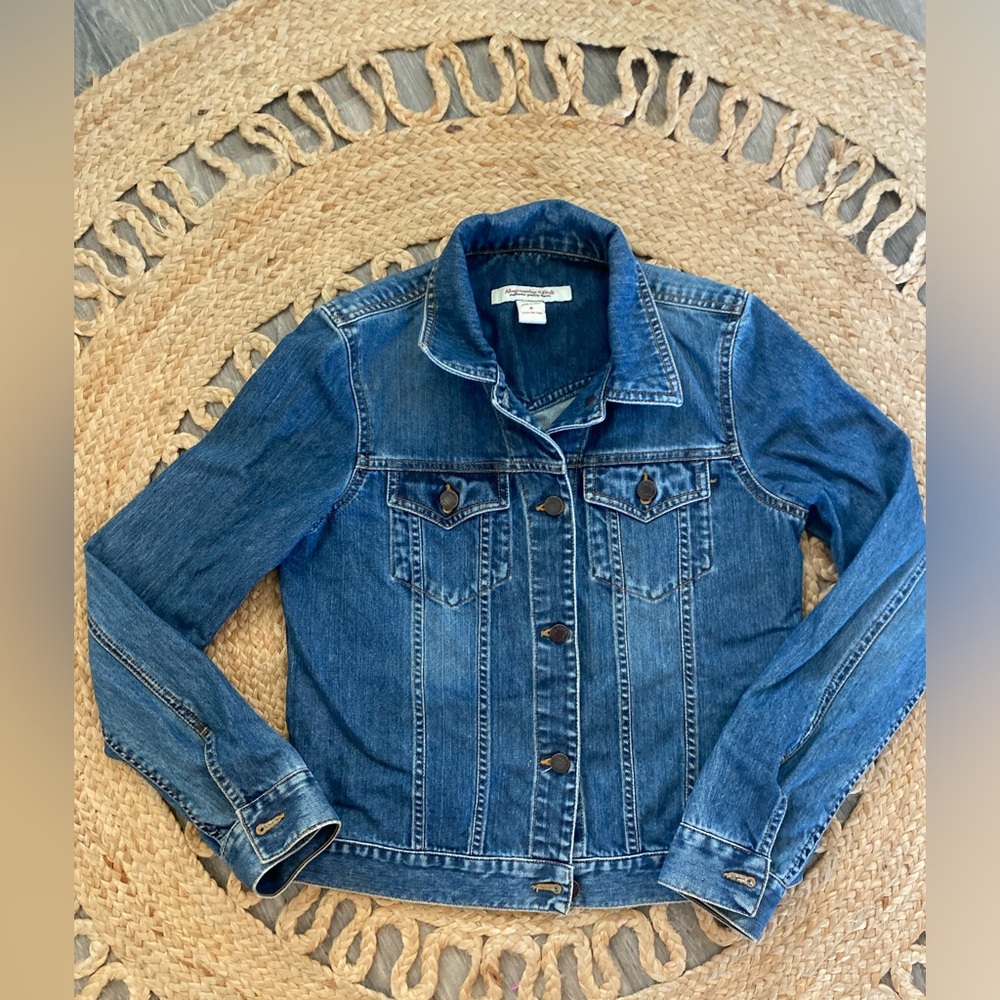 Classic Blue Denim Jacket - Women Abercrombie & Fitch Small